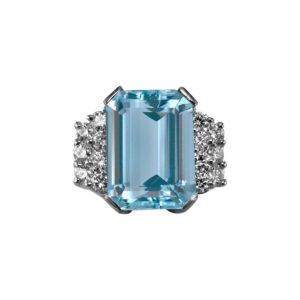 Aquamarine And Diamonds Ring