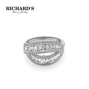 Baguette and round diamonds 2 waves design ring