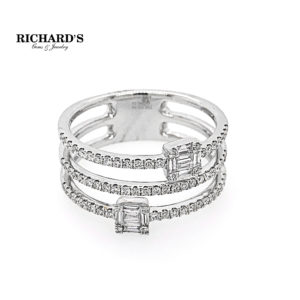 Baguette and round diamonds right hand ring