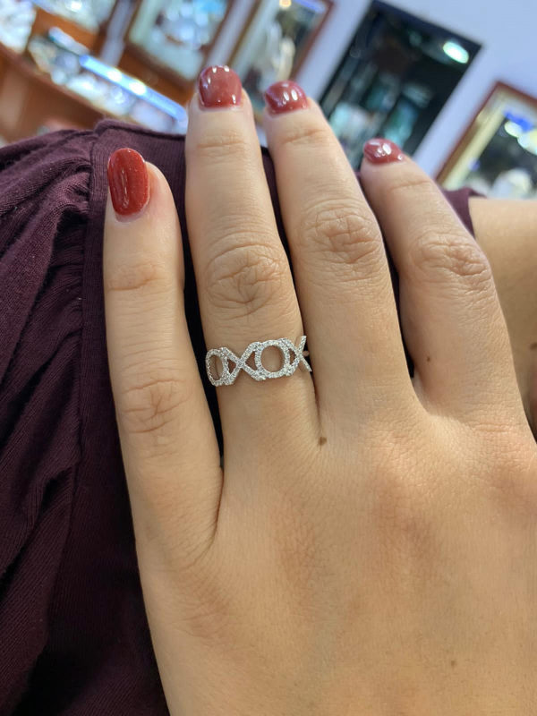 XOXO thin diamond band ring